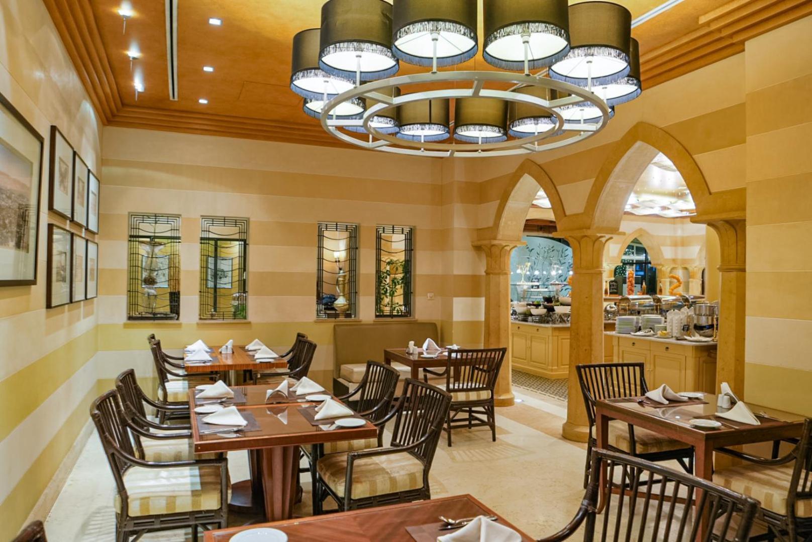 Sheraton Dammam Hotel & Convention Centre Ngoại thất bức ảnh